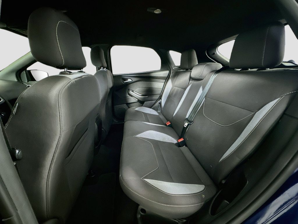Thumbnail: 2016 Ford Focus - 13