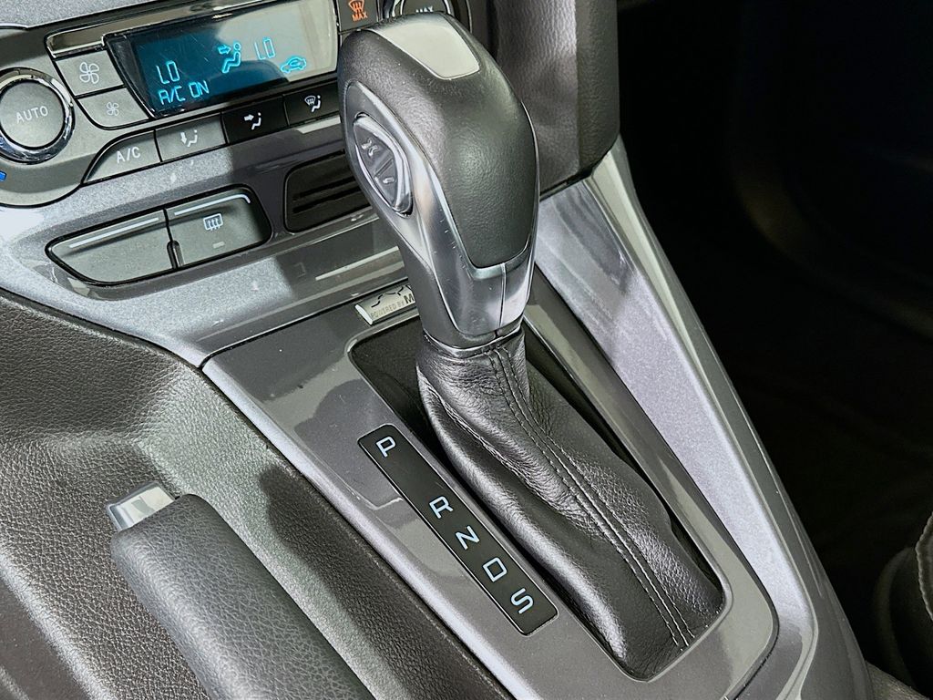Thumbnail: 2014 Ford Focus - 17