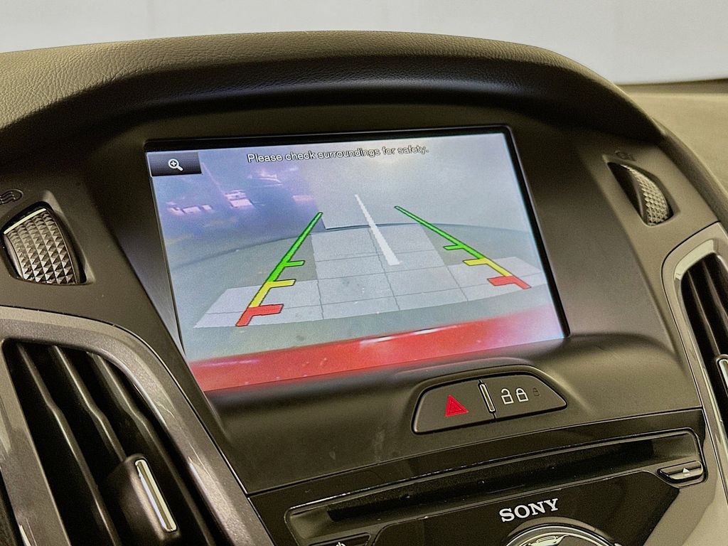 Thumbnail: 2014 Ford Focus - 27