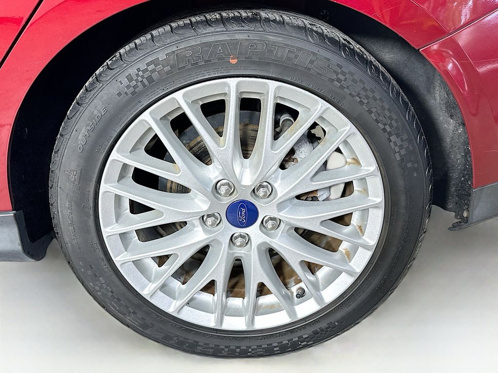 Thumbnail: 2014 Ford Focus - 8