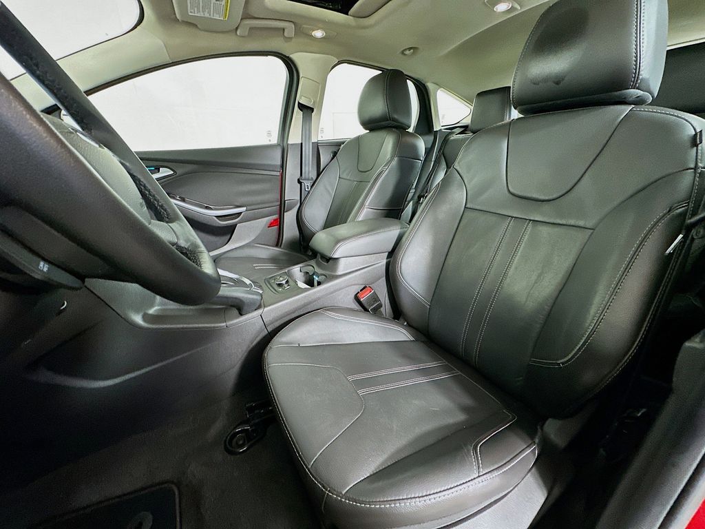Thumbnail: 2014 Ford Focus - 11