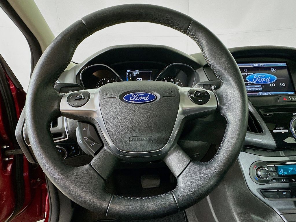 Thumbnail: 2014 Ford Focus - 15