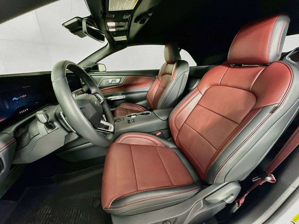 Thumbnail: 2025 Ford Mustang - 10