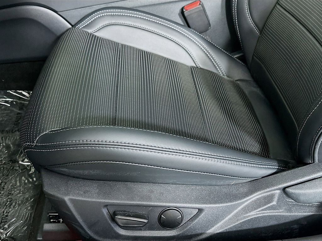 Thumbnail: 2025 Ford Mustang - 28