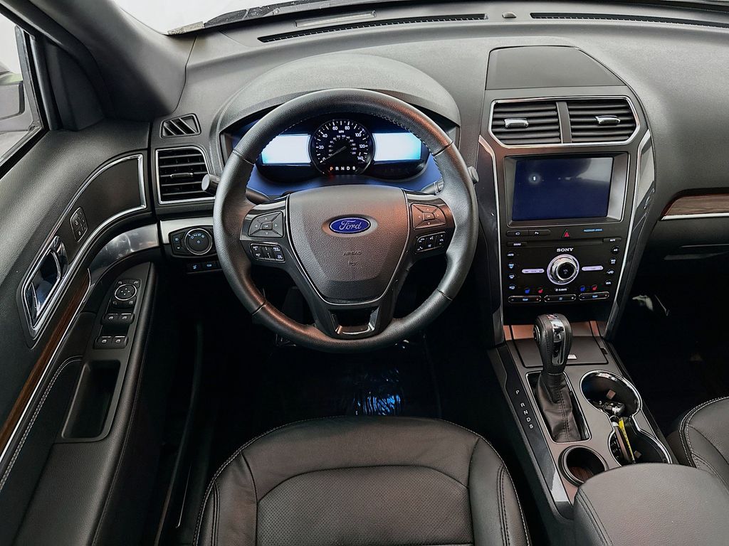 Thumbnail: 2019 Ford Explorer - 10