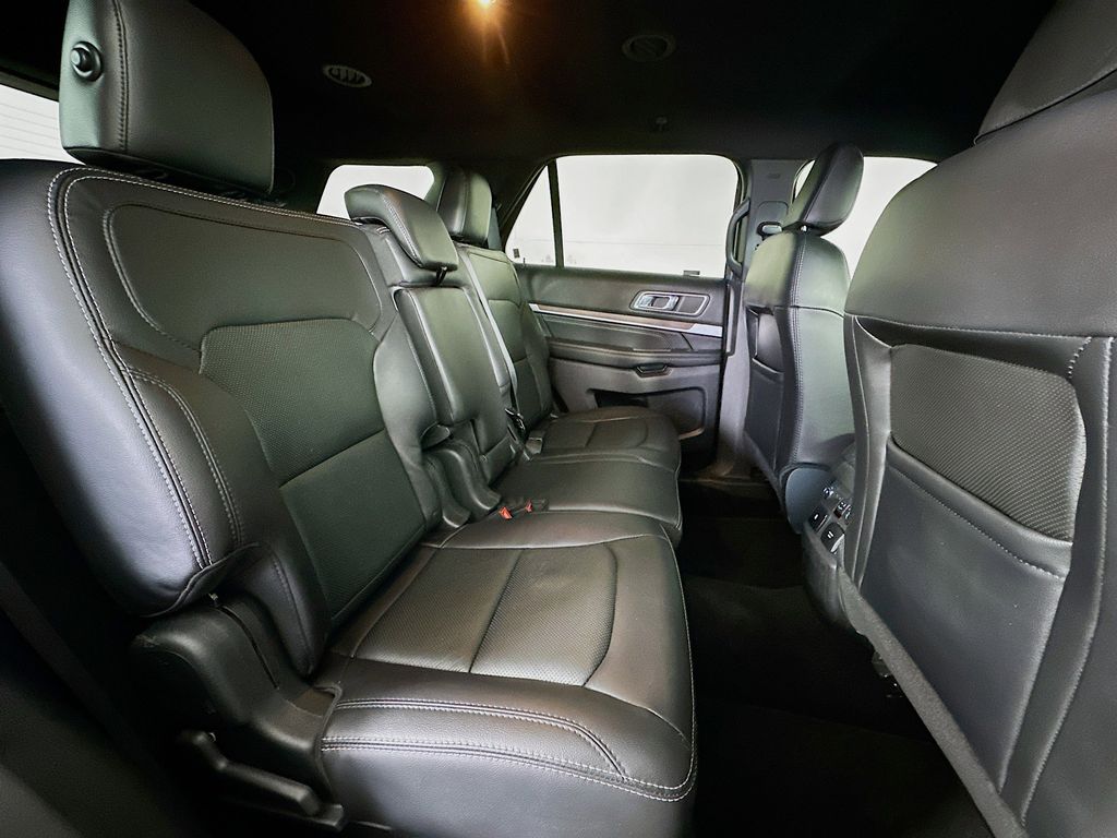 Thumbnail: 2019 Ford Explorer - 33