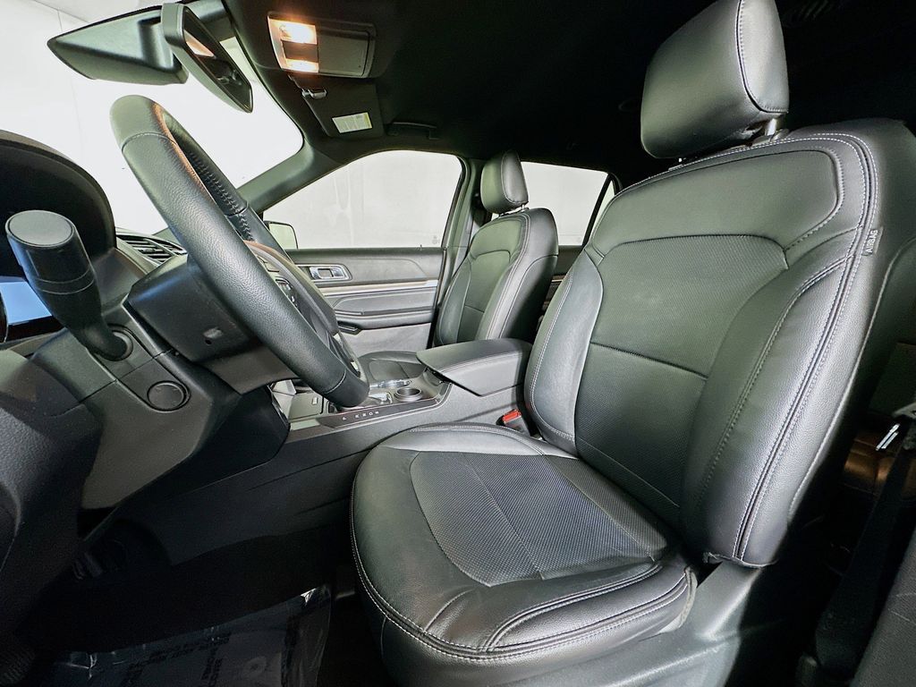 Thumbnail: 2019 Ford Explorer - 11