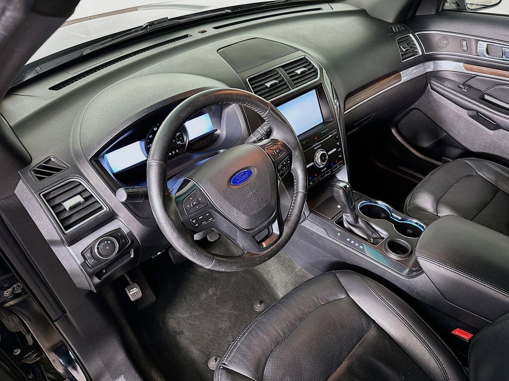 Thumbnail: 2016 Ford Explorer - 2