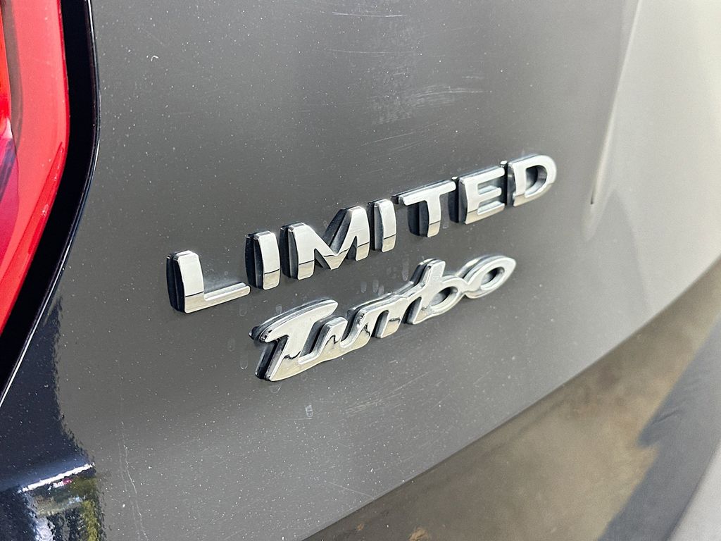 Thumbnail: 2016 Ford Explorer - 6