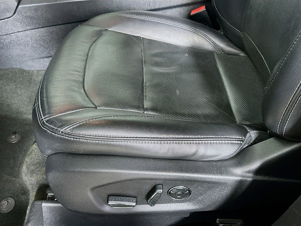 Thumbnail: 2016 Ford Explorer - 30