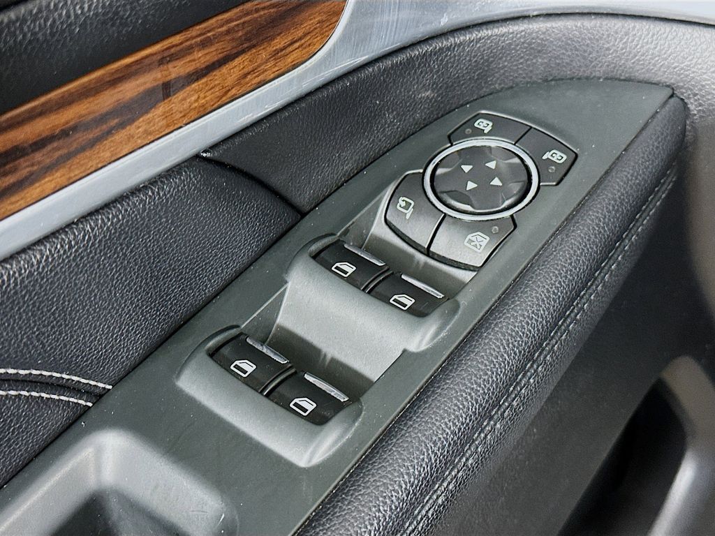 Thumbnail: 2016 Ford Explorer - 29