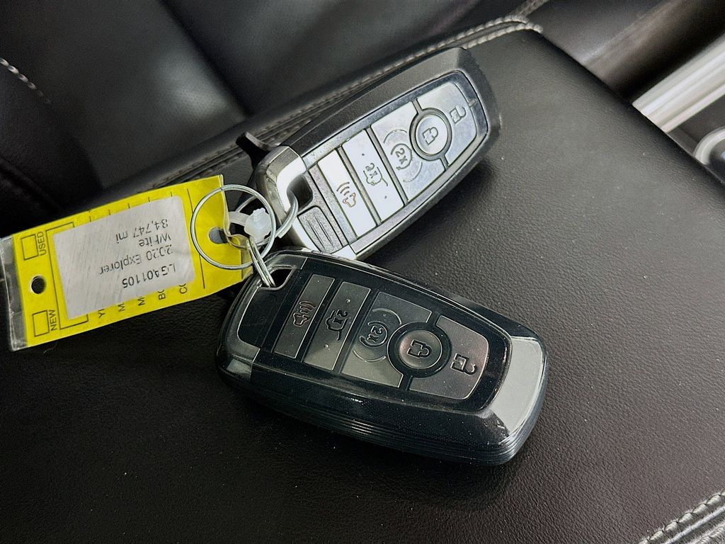 Thumbnail: 2020 Ford Explorer - 19