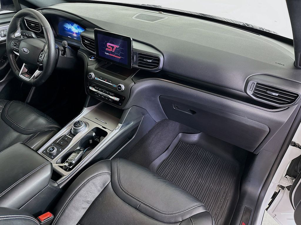 Thumbnail: 2020 Ford Explorer - 35