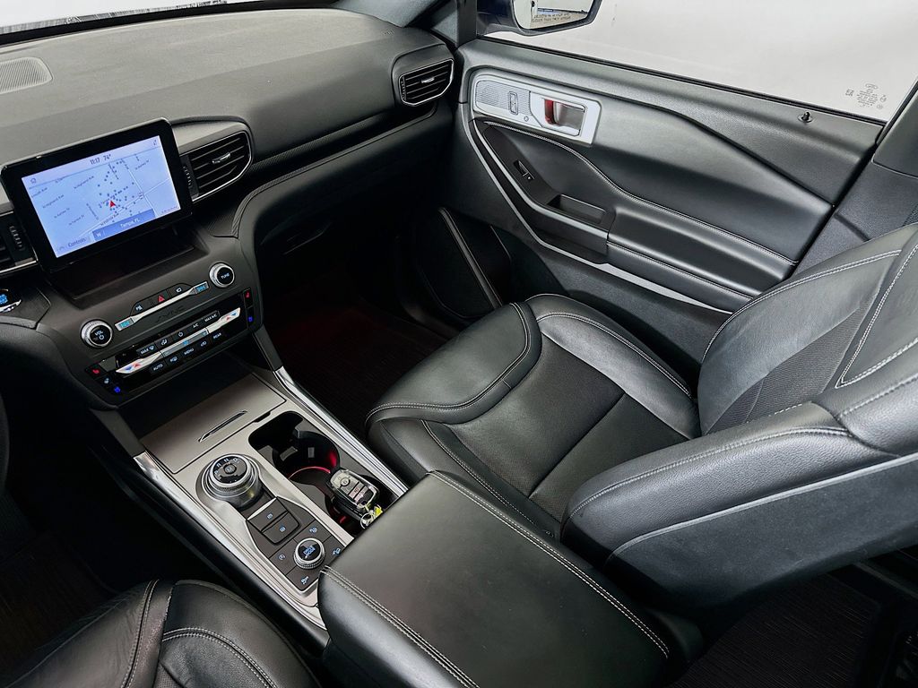 Thumbnail: 2020 Ford Explorer - 14