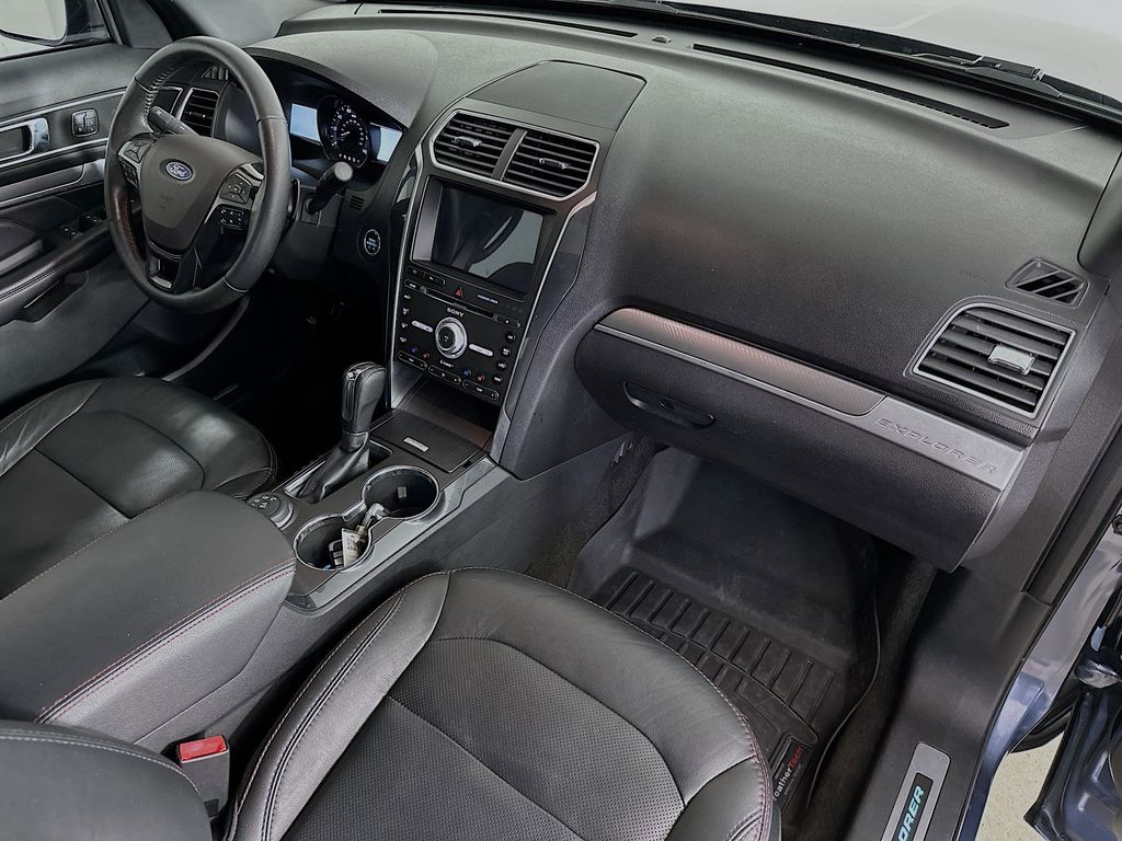 Thumbnail: 2018 Ford Explorer - 34