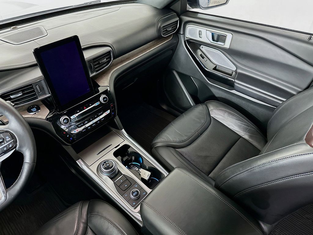 Thumbnail: 2021 Ford Explorer - 14