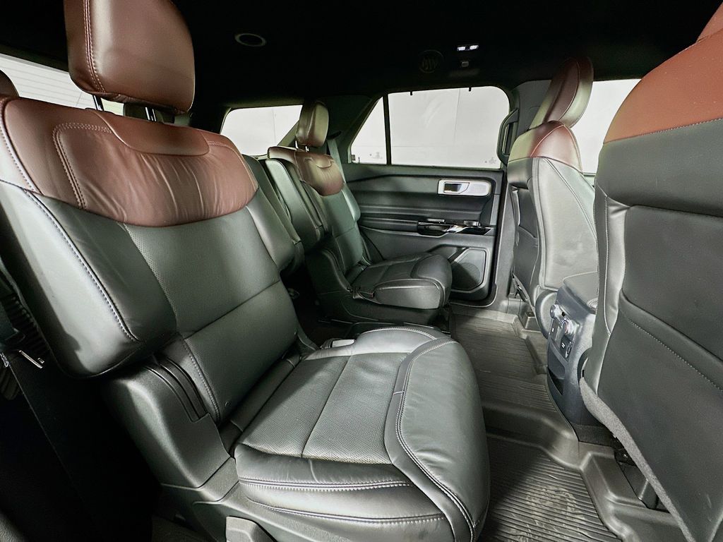 Thumbnail: 2021 Ford Explorer - 33