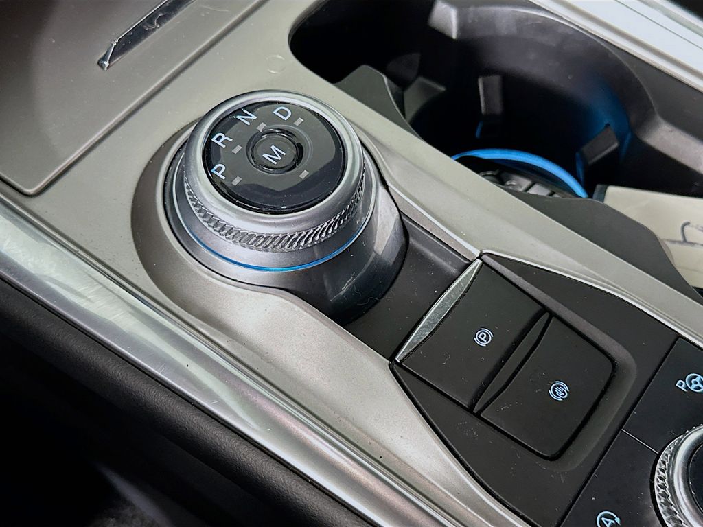 Thumbnail: 2021 Ford Explorer - 17