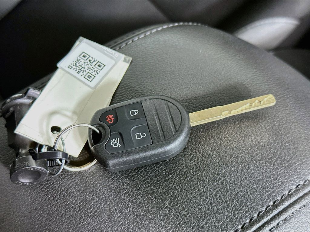 Thumbnail: 2013 Ford Escape - 18