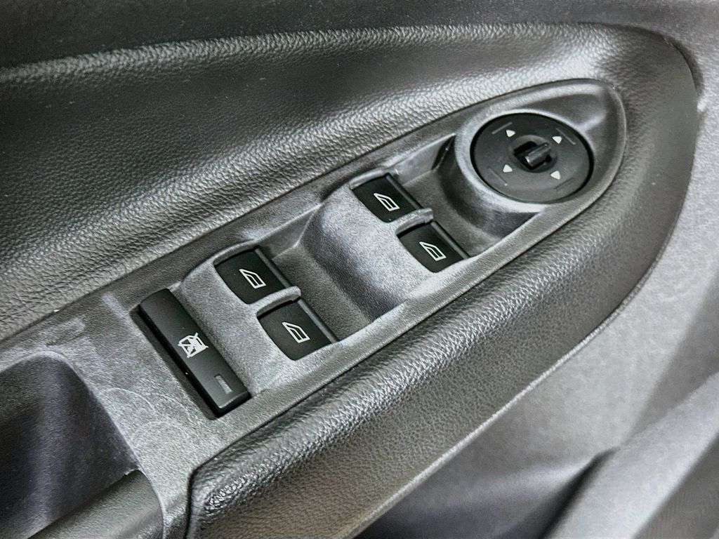 Thumbnail: 2013 Ford Escape - 26