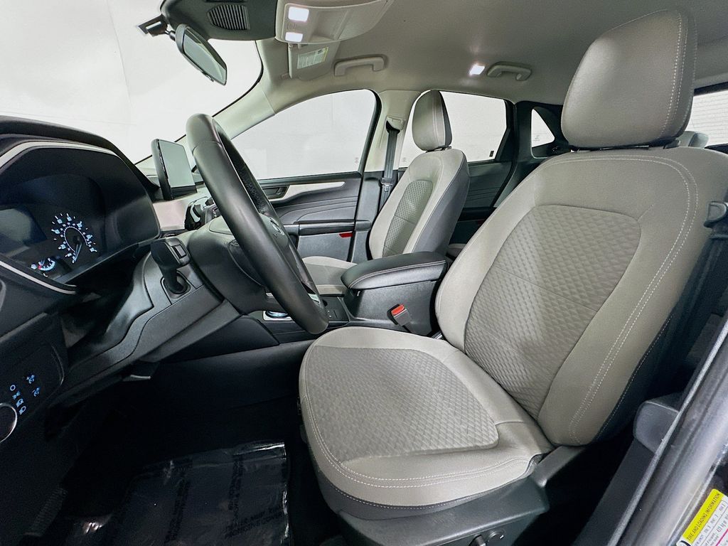 Thumbnail: 2022 Ford Escape - 11