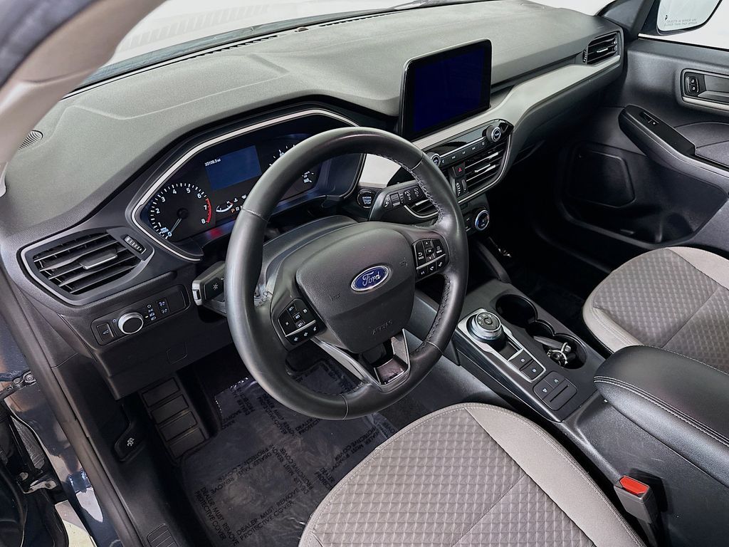 Thumbnail: 2022 Ford Escape - 2