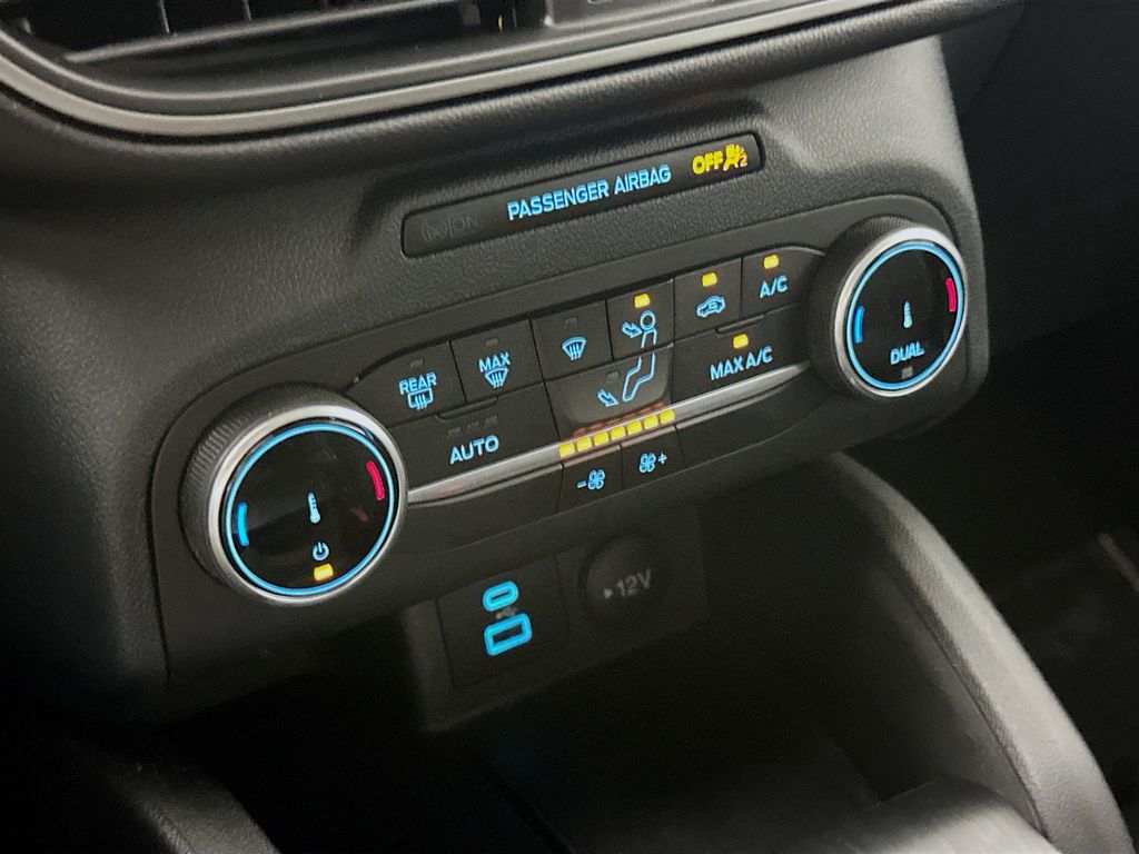 Thumbnail: 2023 Ford Escape - 22