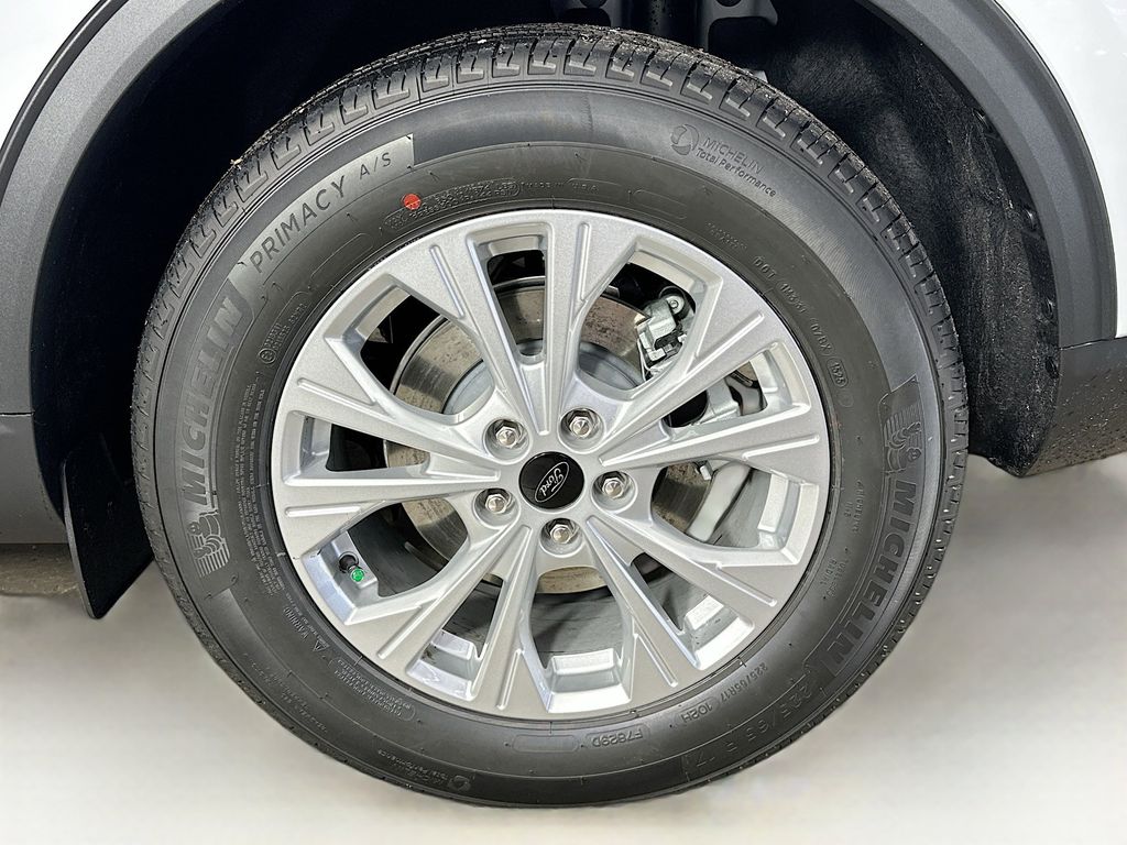 Thumbnail: 2025 Ford Escape - 8