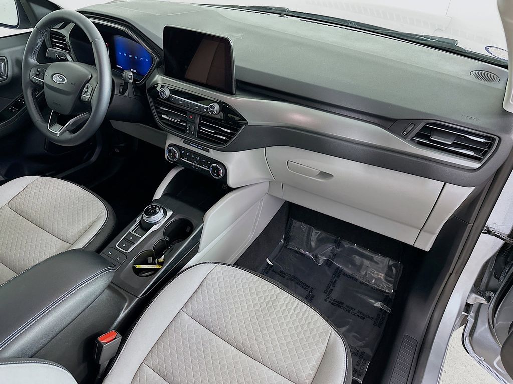 Thumbnail: 2024 Ford Escape - 32