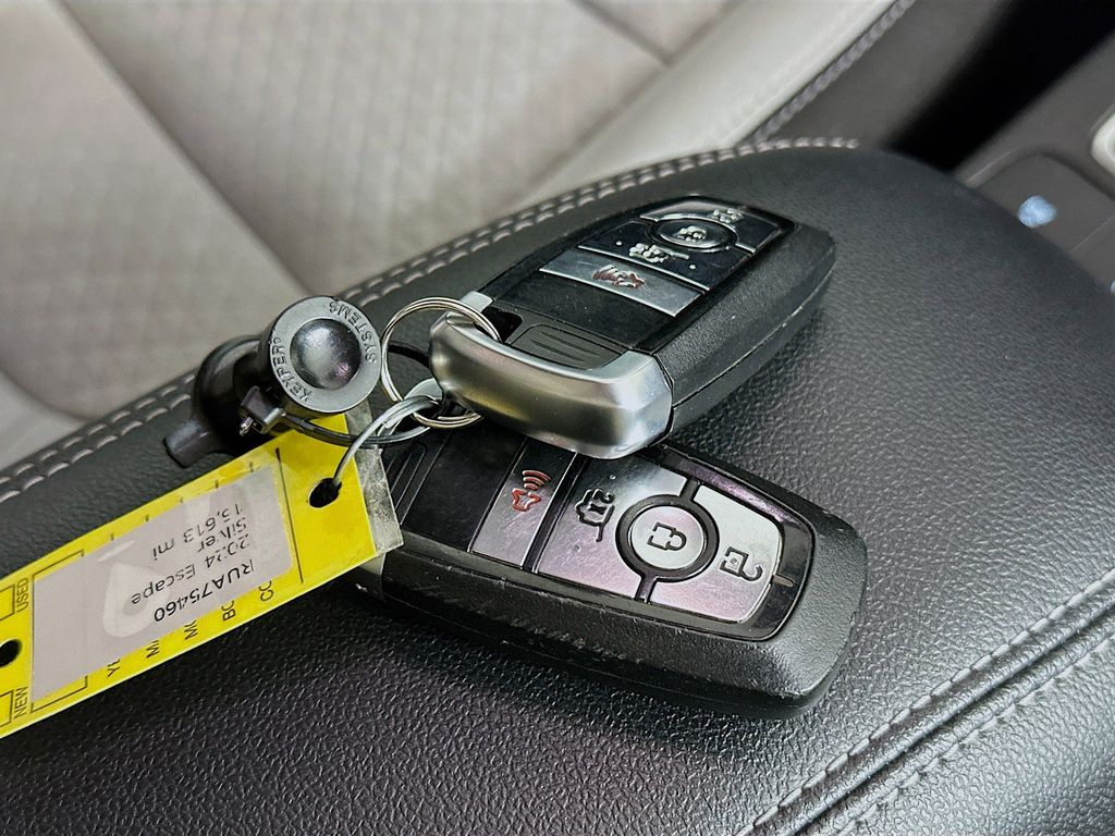 Thumbnail: 2024 Ford Escape - 20