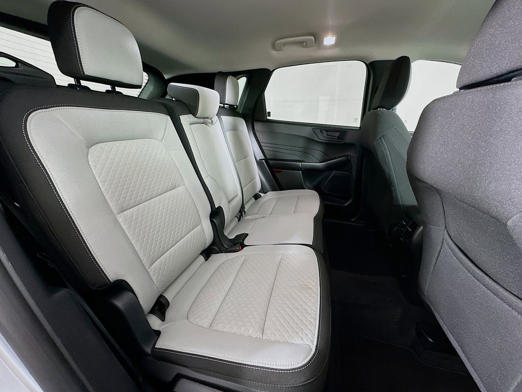 Thumbnail: 2024 Ford Escape - 31