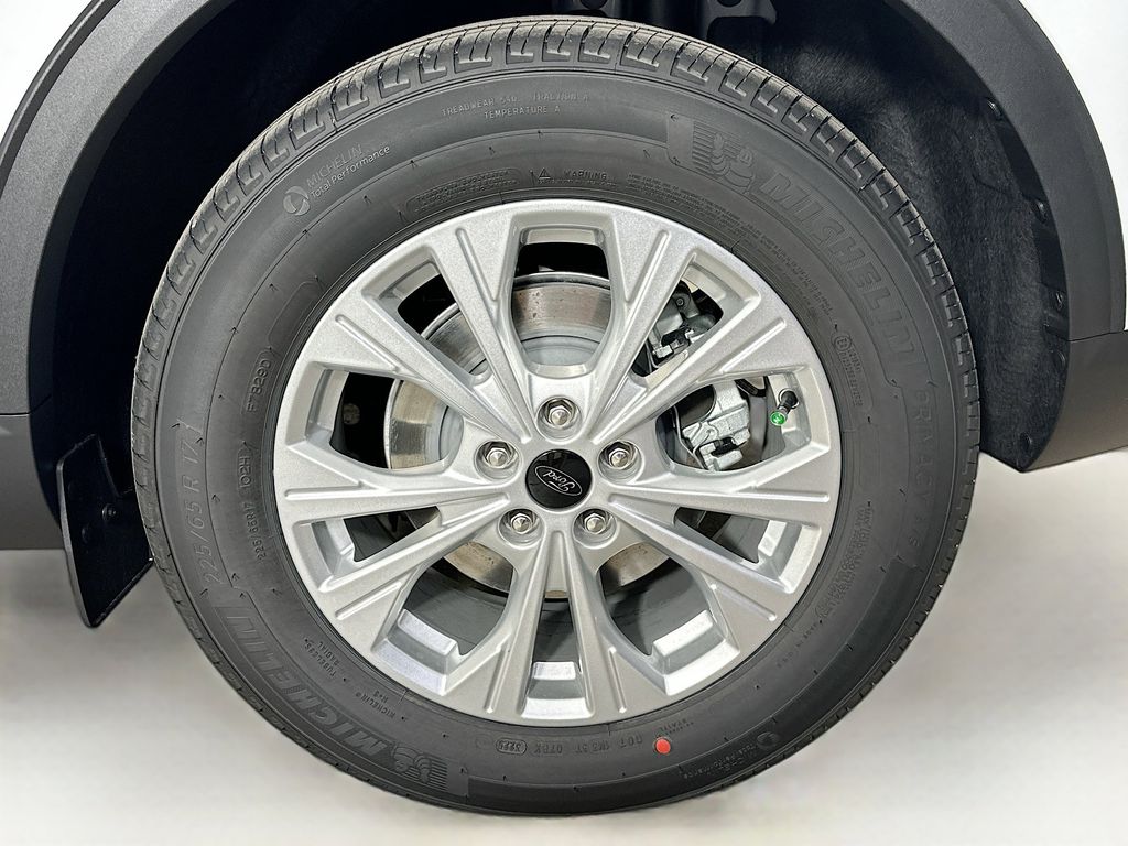 Thumbnail: 2025 Ford Escape - 8