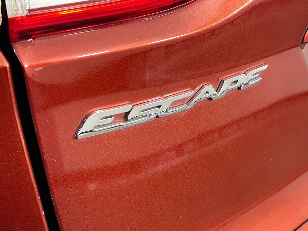 Thumbnail: 2015 Ford Escape - 6