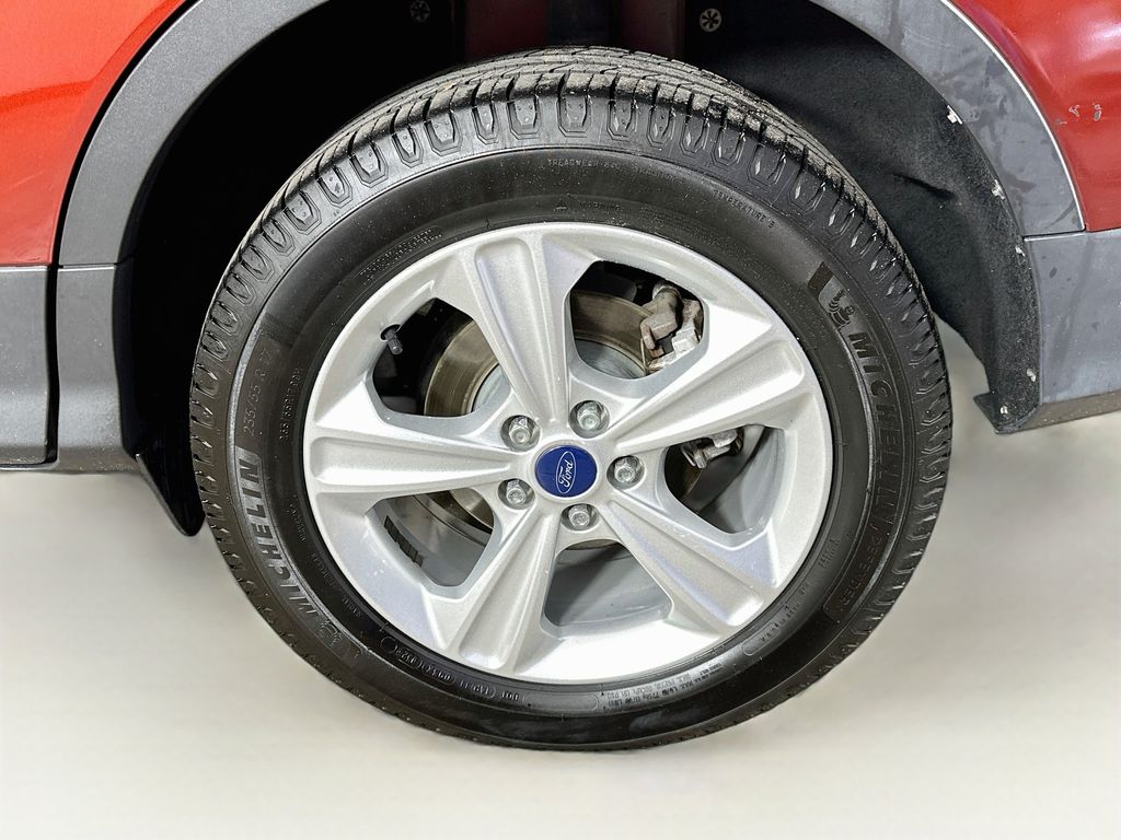 Thumbnail: 2015 Ford Escape - 7