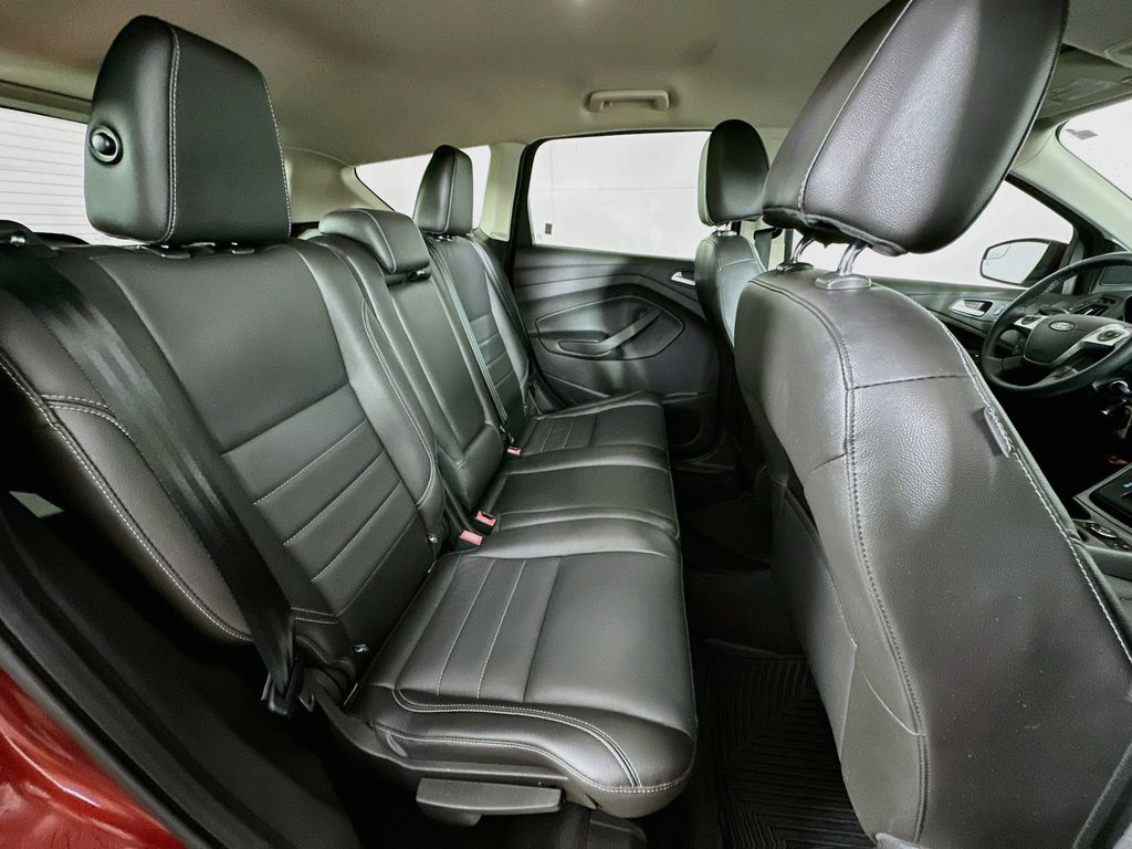 Thumbnail: 2015 Ford Escape - 31
