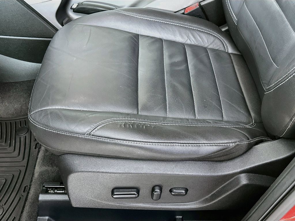Thumbnail: 2015 Ford Escape - 30