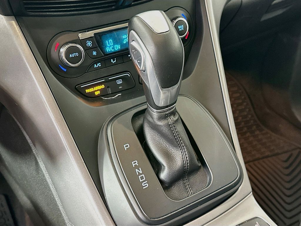 Thumbnail: 2015 Ford Escape - 16