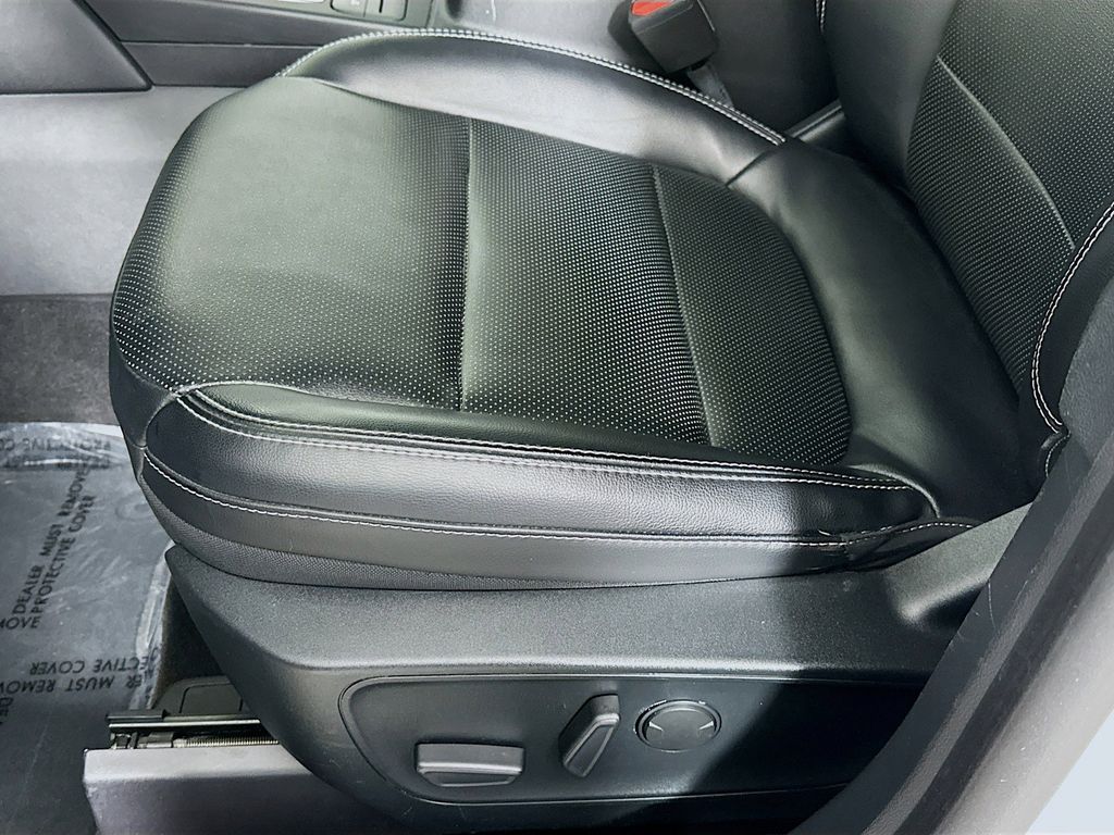 Thumbnail: 2020 Ford Escape - 31