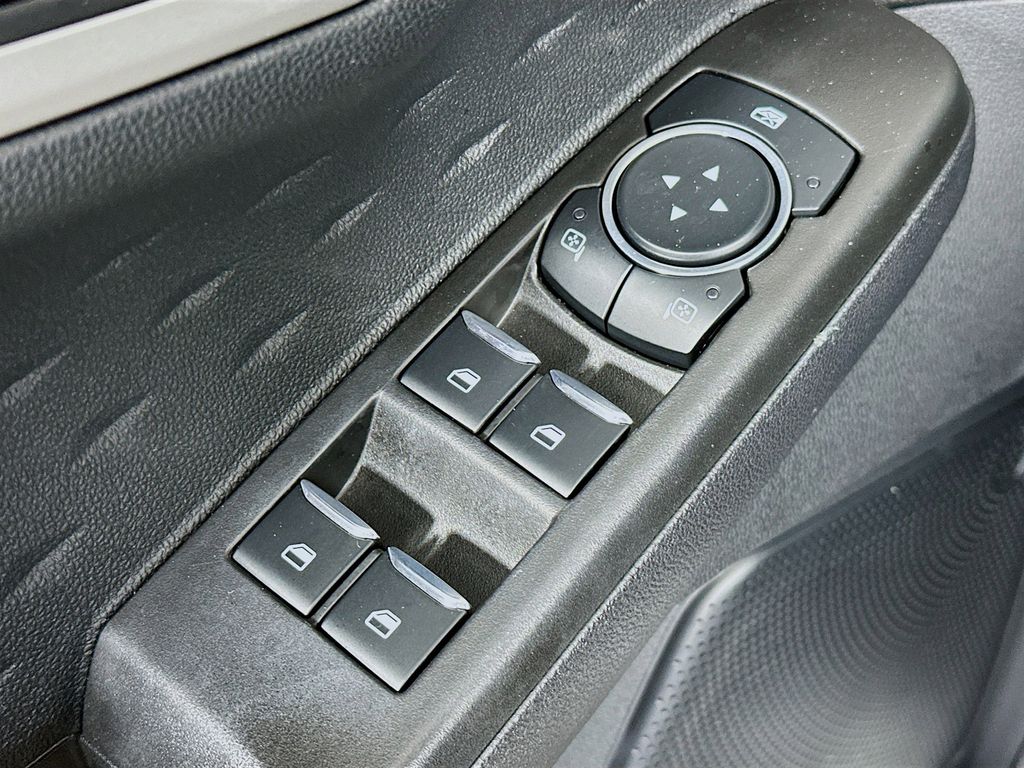 Thumbnail: 2020 Ford Escape - 30