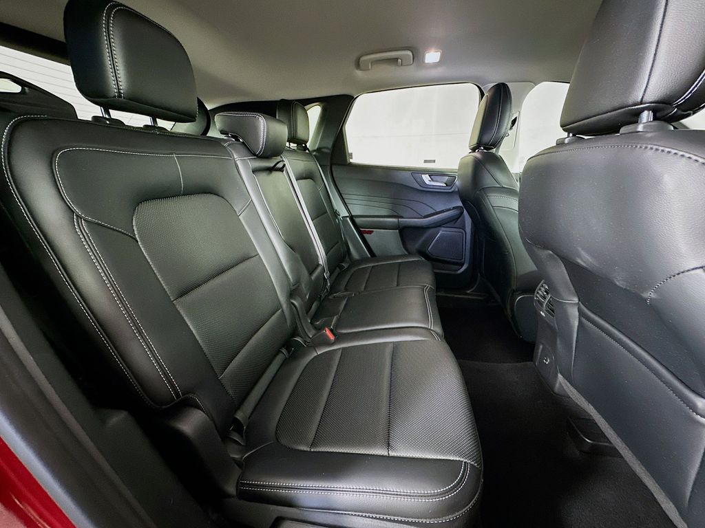 Thumbnail: 2021 Ford Escape - 31
