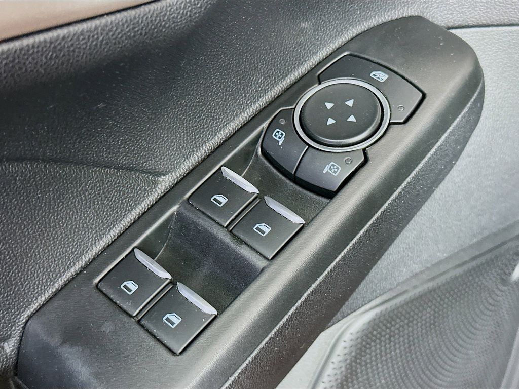 Thumbnail: 2021 Ford Escape - 29