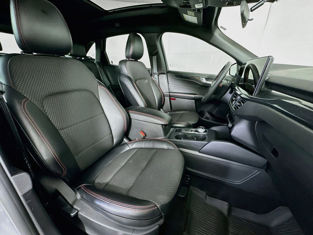 Thumbnail: 2023 Ford Escape - 12