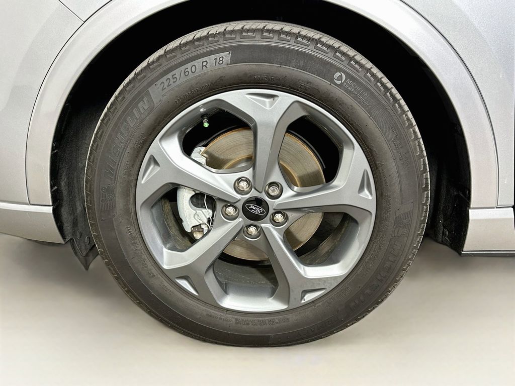 Thumbnail: 2023 Ford Escape - 8