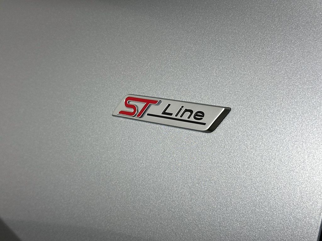 Thumbnail: 2023 Ford Escape - 7