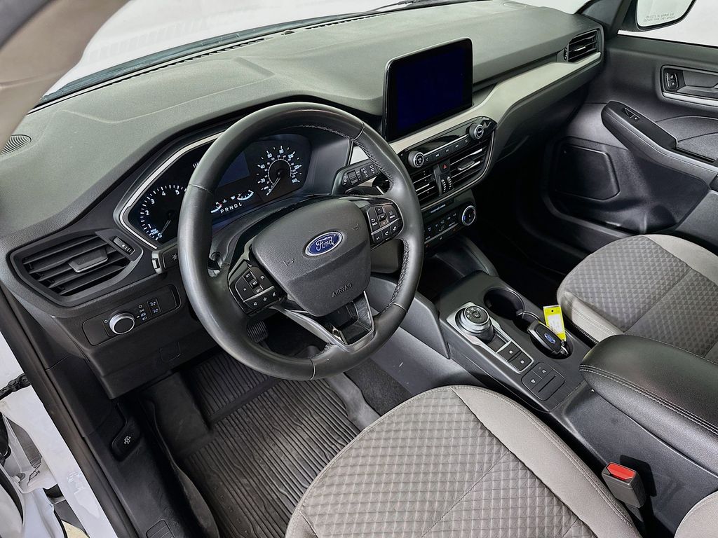 Thumbnail: 2022 Ford Escape - 2