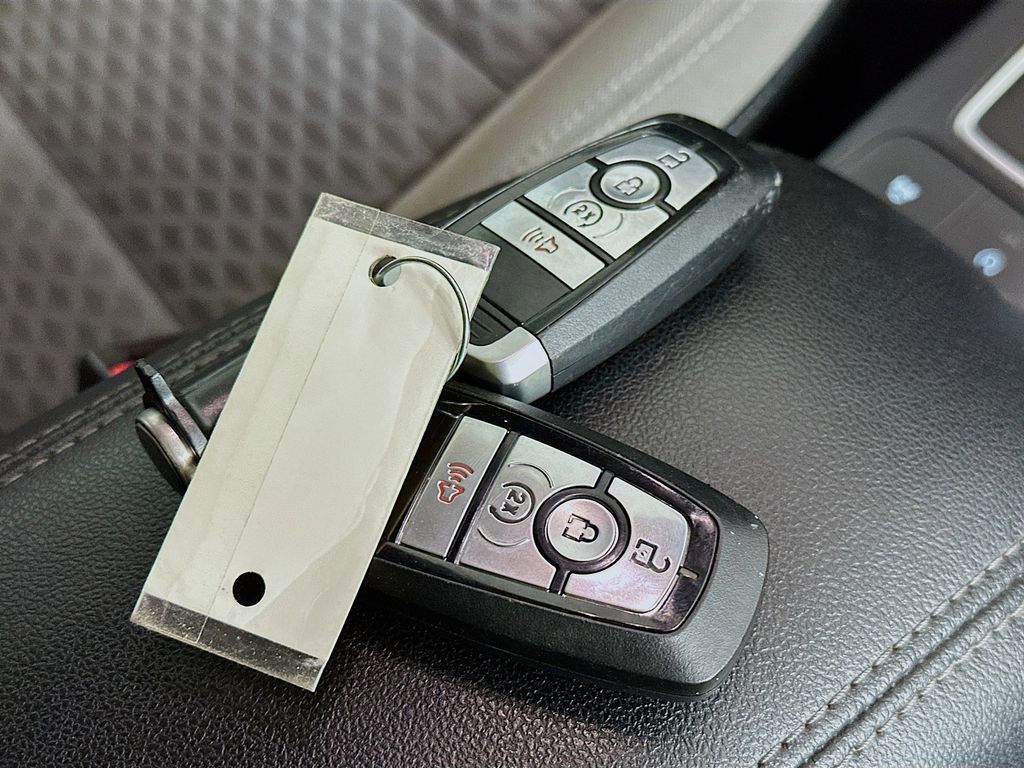 Thumbnail: 2022 Ford Escape - 19