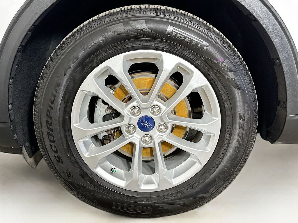 Thumbnail: 2022 Ford Escape - 7