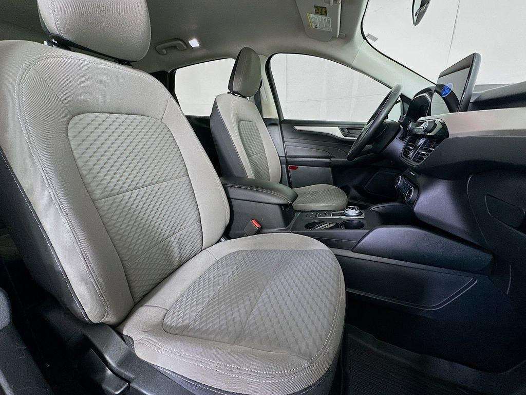 Thumbnail: 2022 Ford Escape - 11