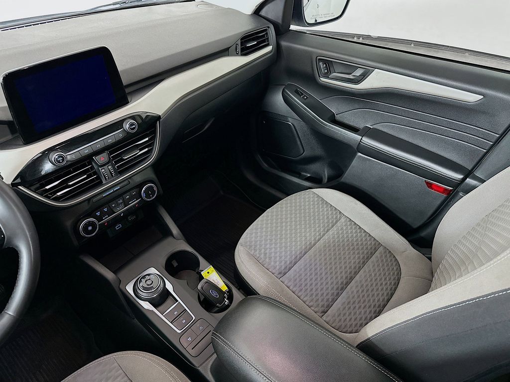 Thumbnail: 2022 Ford Escape - 13