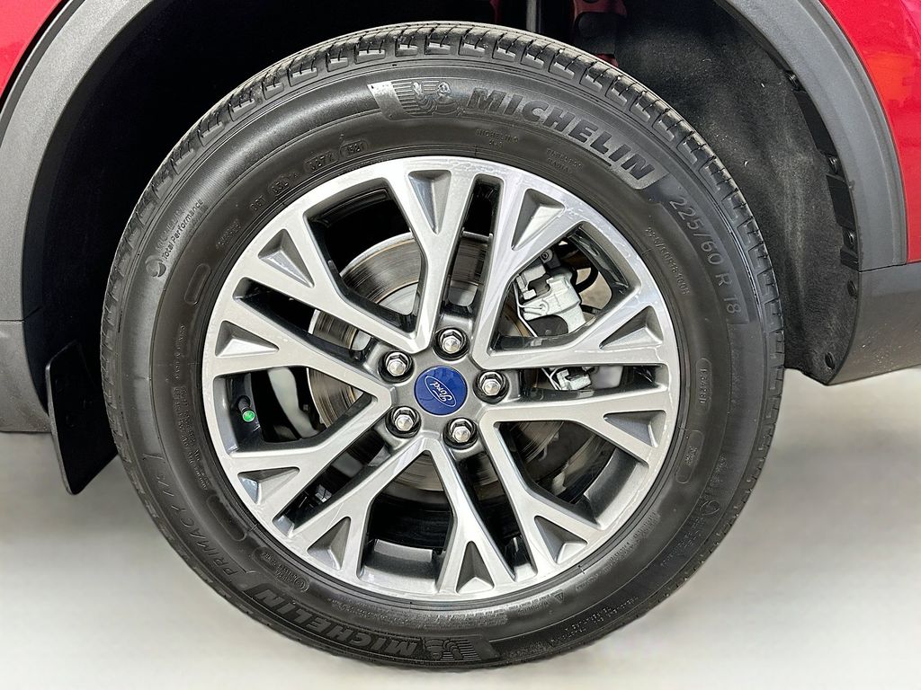 Thumbnail: 2021 Ford Escape - 8